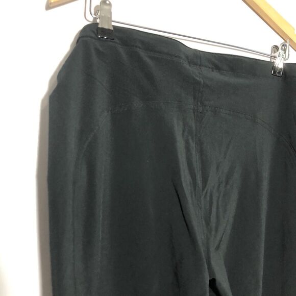 New Balance Pants Womens Large Black Excursion Capri Lightning Dry Walking New - Picture 9 of 12